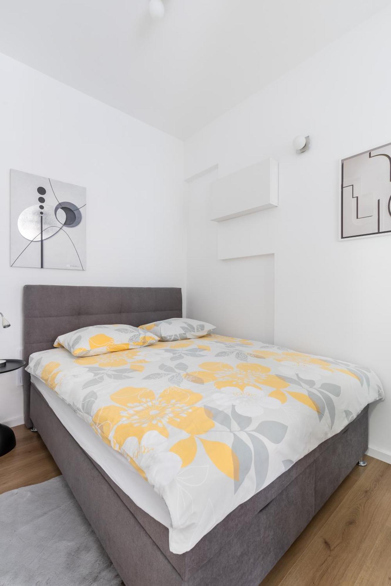 Apartment Modern Studio Near Znjan Beach Spalato Esterno foto