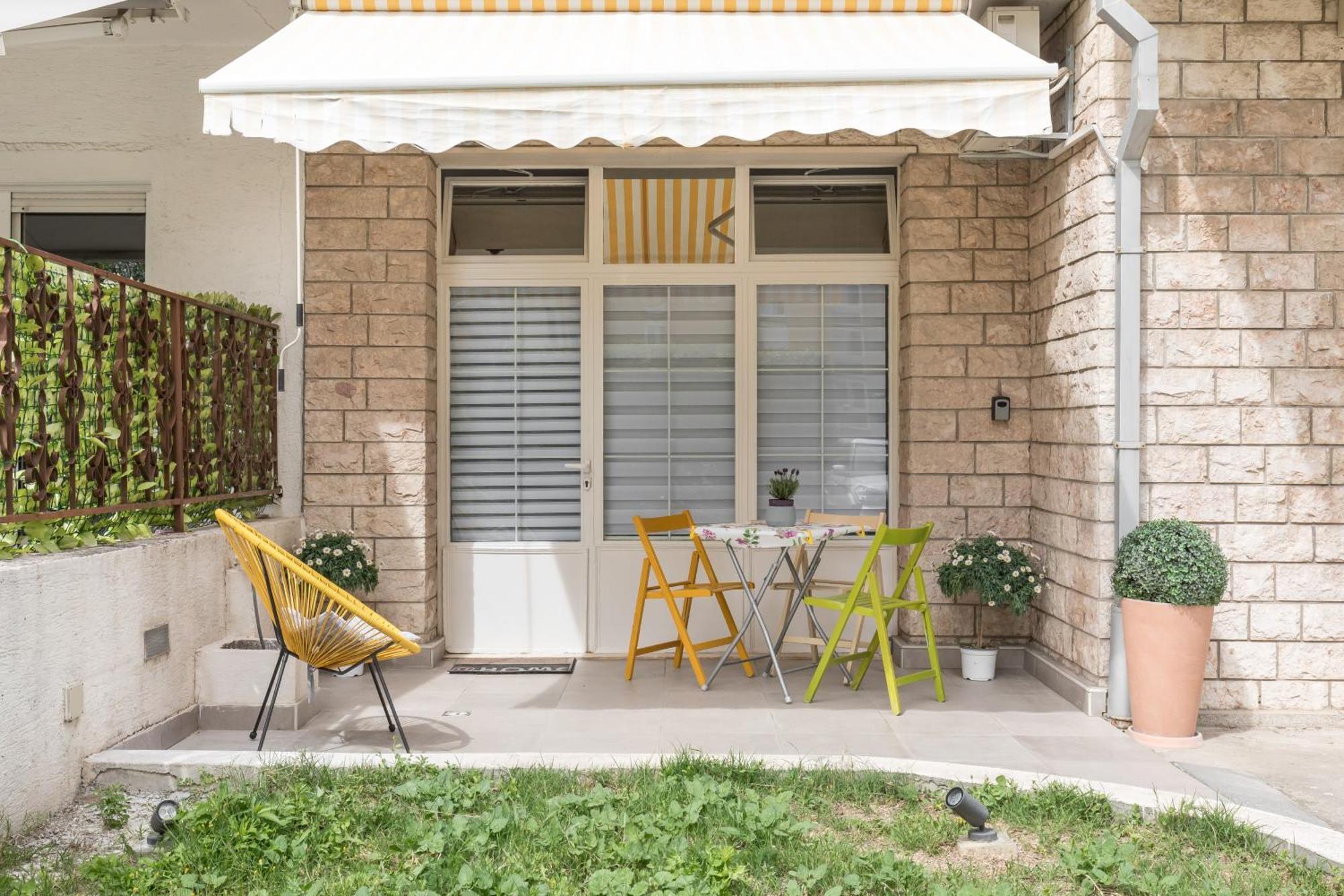 Apartment Modern Studio Near Znjan Beach Spalato Esterno foto